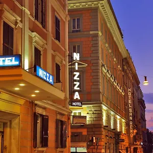Nizza מלון