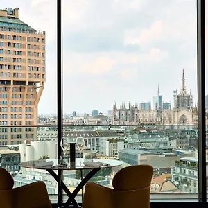 アップタウン　パレス 4* ミラノ